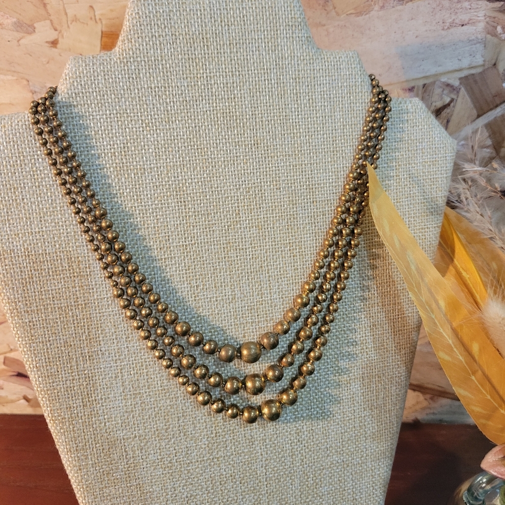 Elegant Gold Beaded Necklace